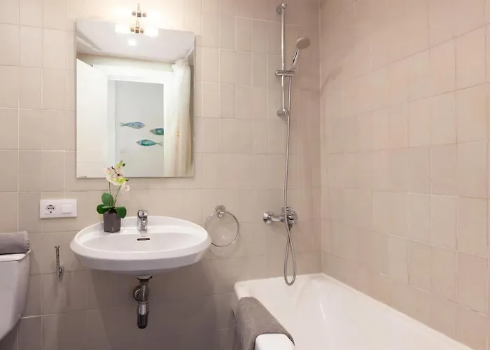 Apartment Lets Holidays Sea Views On The Tossa de Mar